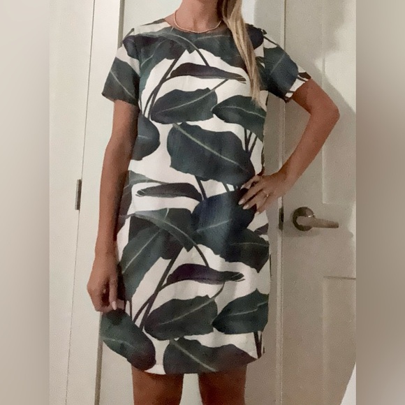 EVE & ENOCH | Tropical Leaf Print Dress size medium made in Canada - Picture 1 of 6